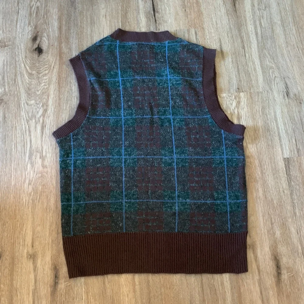 Vintage 1970s plaid knit sweater vest in brown blue - made in USA - size XL mens